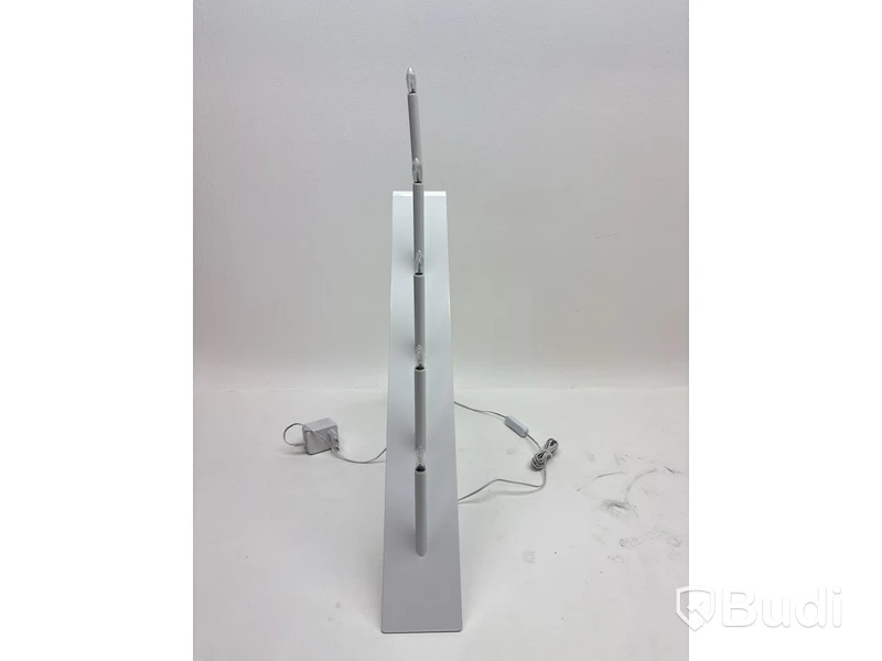 Adventsljusstake SMD Design, spica vit. Ord. pris inkl. moms: ca 2880 kr.