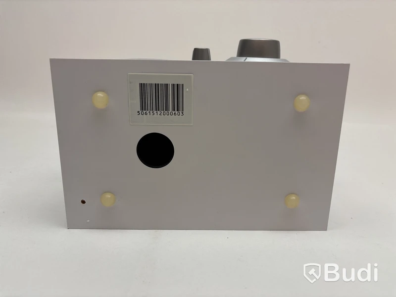 Radio Tivoli Audio Model one vit/silver. Ord. pris inkl. moms: ca 2390 kr.