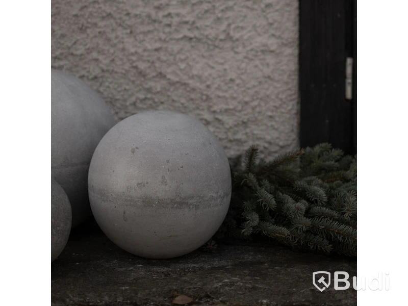 Betongboll dbkd medium. Ord. pris inkl. moms: ca 599 kr.