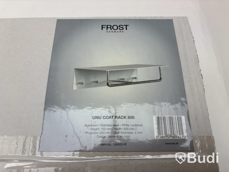 Hatthylla Frost, Unu coat rack 600. Ord. pris inkl. moms: ca 5250 kr.
