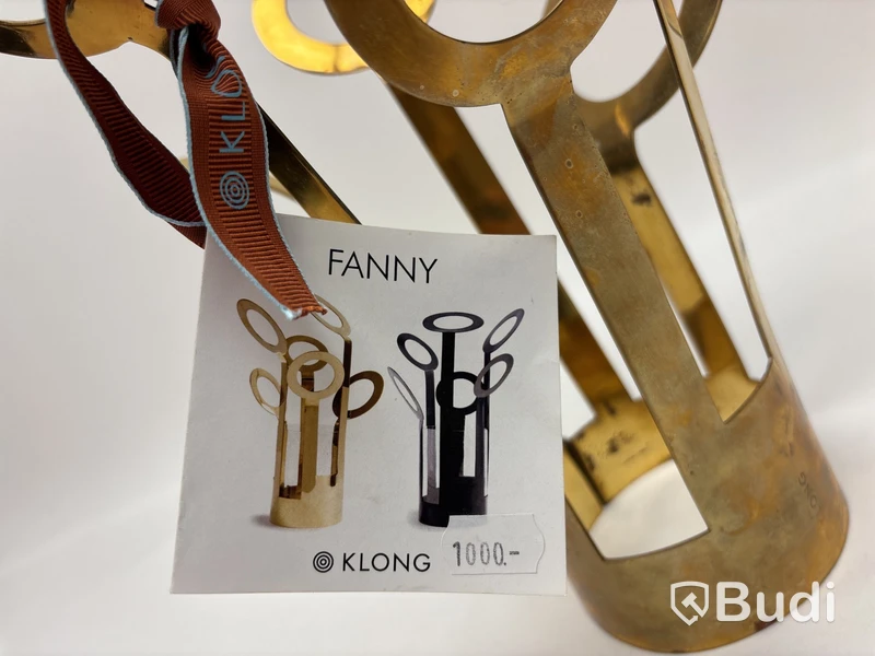 Vas Klong, Fanny mässing