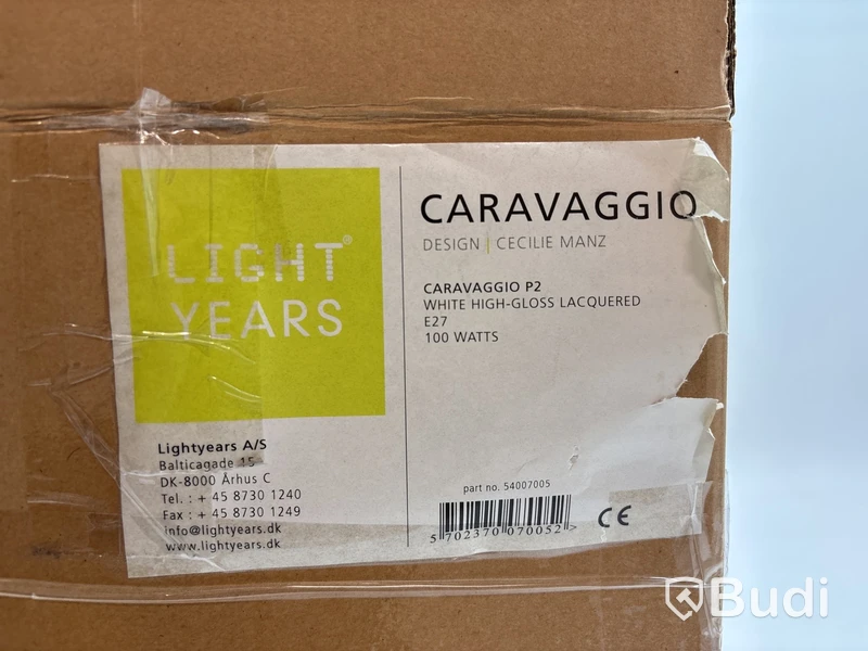 Taklampa Fritz Hansen Caravaggio P2 vit. Ord. pris inkl. moms: ca 5199 kr.