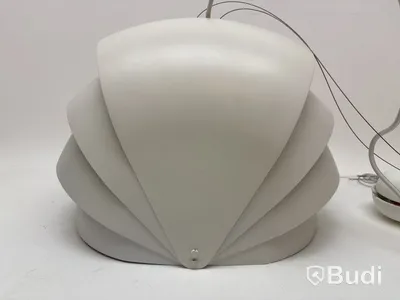 Taklampa Fritz Hansen Opera vit. Ord. pris inkl. moms: ca 3415 kr.