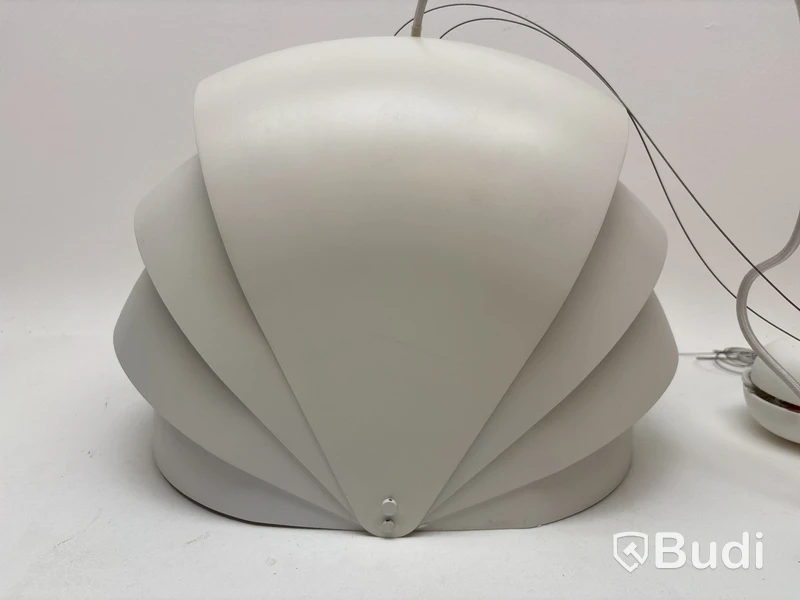 Taklampa Fritz Hansen Opera vit. Ord. pris inkl. moms: ca 3415 kr.