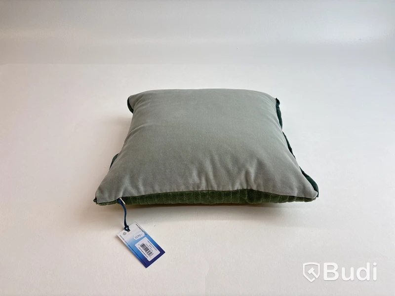 Soffkudde Designers Guild Cassia Cord Antique Jade Ord. pris inkl. moms: 1090 kr.