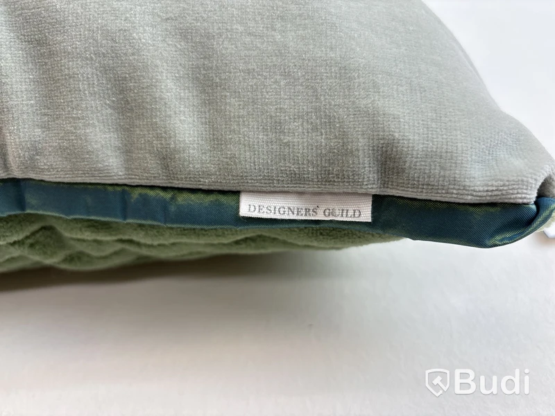 Soffkudde Designers Guild Cassia Cord Antique Jade Ord. pris inkl. moms: 1090 kr.