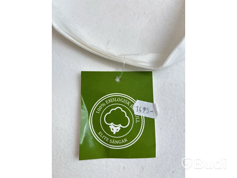 Täcke Elit sängar. Ord. pris inkl. moms: ca 1495 kr.