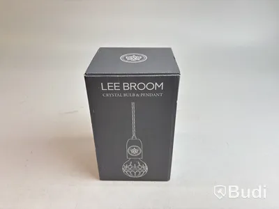 Pendellampa Lee Broom Klart glas Mässing. Ord. pris inkl. moms: ca 4725 kr.