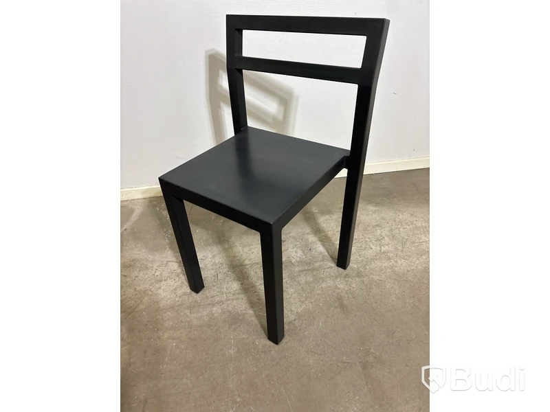 2 st. stolar Källemo Komplot Non, svart. Totalt ord. pris inkl. moms: ca 9900 kr