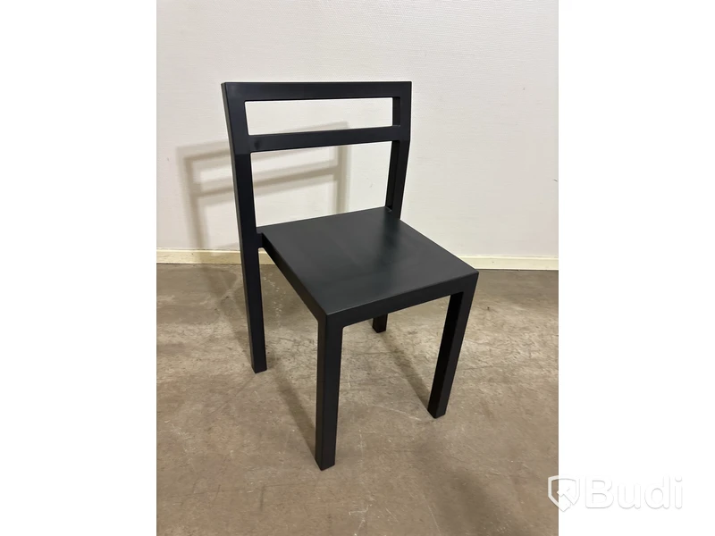 2 st. stolar Källemo Komplot Non, svart. Totalt ord. pris inkl. moms: ca 9900 kr
