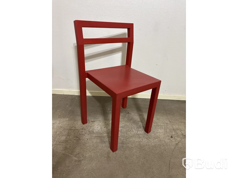 2 st. stolar Källemo Komplot, röd. Totalt ord. pris inkl. moms: ca 9900 kr