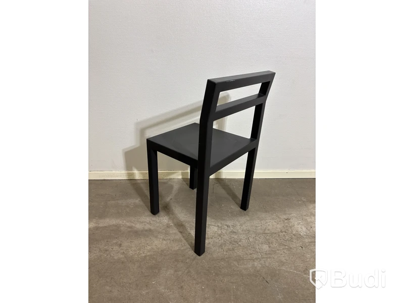 2 st. stolar Källemo Komplot, svart. Totalt ord. pris inkl. moms: ca 9900 kr