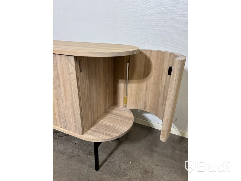 Sideboard Kristensen:Kristensen. Ord pris inkl. moms: ca 25 000 kr