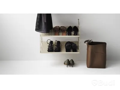 Skohylla String, 78x30 beige. Ord pris inkl. moms ca 879 kr