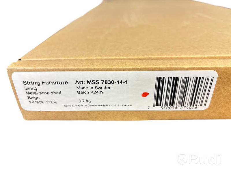Skohylla String, 78x30 beige. Ord pris inkl. moms ca 879 kr