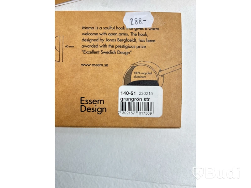 8 st. Diverse krokar Essem Design. Ord. pris inkl. moms: ca 2304 kr.