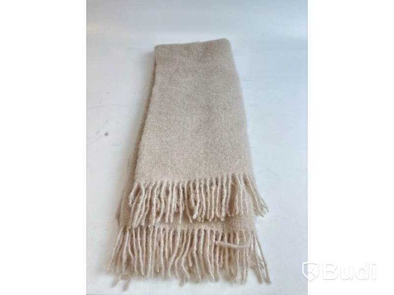 Filt Stackelbergs Mohair. Ord. pris inkl. moms: ca 2395 kr.