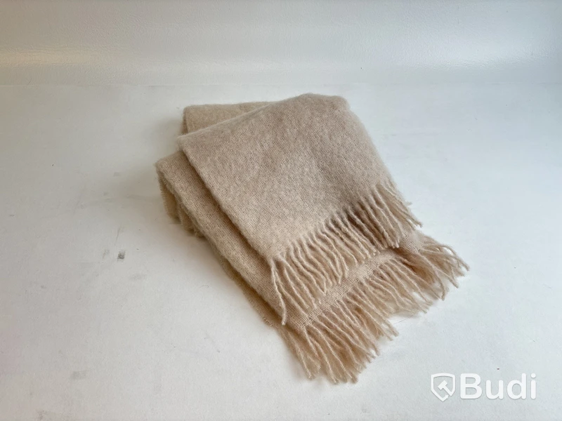 Filt Stackelbergs Mohair. Ord. pris inkl. moms: ca 2395 kr.