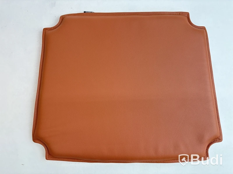 4 st. Sittdynor Bent Hansen. Ord. pris inkl. moms: ca 3200 kr.