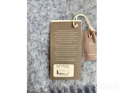 Filt Stackelbergs och Soffkudde Hay. Ord. pris inkl. moms: ca 3744 kr.
