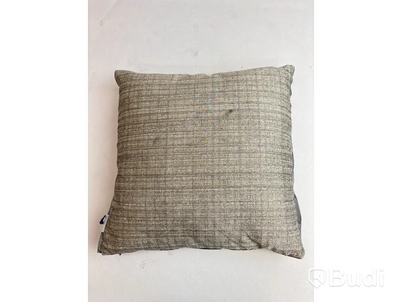 2 st. Soffkuddar Designers Guild Ord. pris inkl. moms: ca 2380 kr.