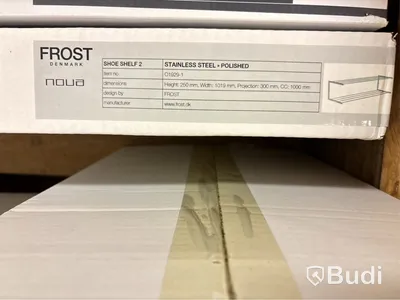 Skohylla Frost O1929-1 polerat rostfritt stål. Ord. pris inkl. moms: ca 3340 kr.