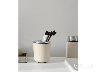 Tvåldispenser och tandborstshållare Vipp, beige, Totalt ord. pris inkl. moms: ca 2100 kr