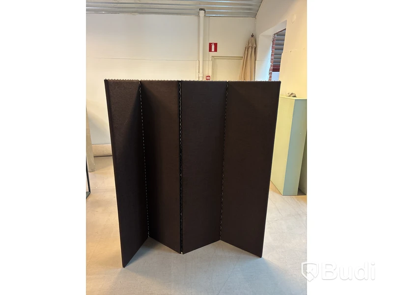 Vikvägg
