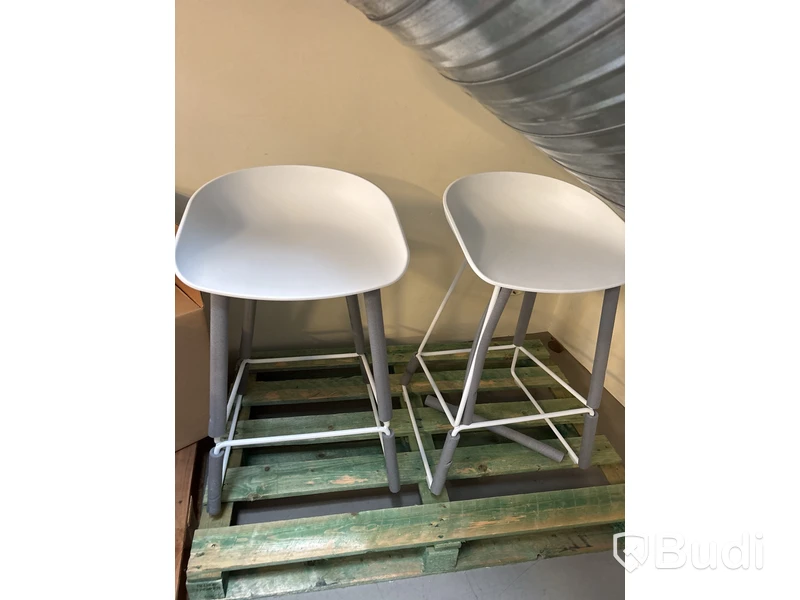 2 st. stolar,  About a Stool 38 Low barstol 2.0, Hay - Ord. pris ink. moms ca: 5974 kr