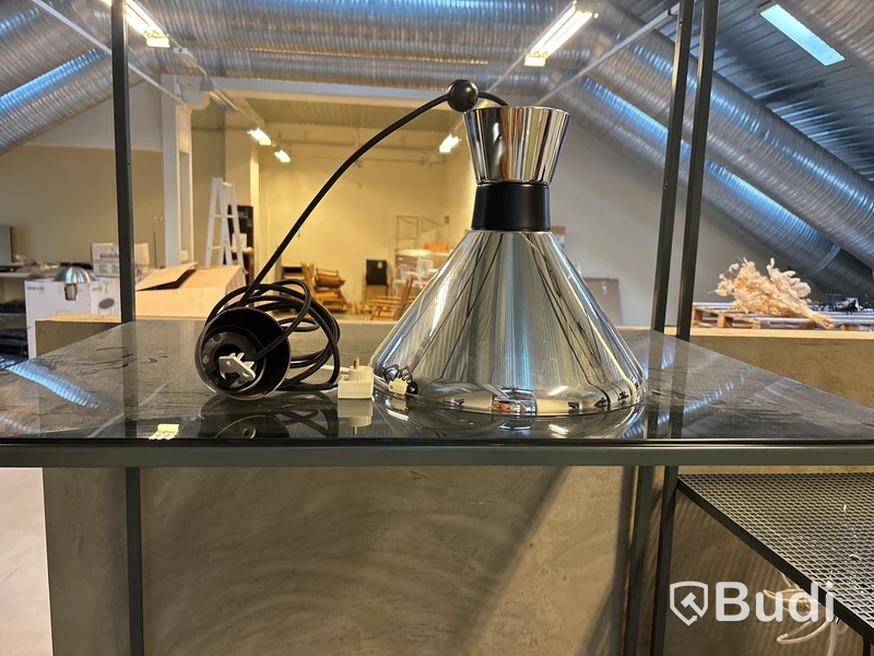 Lampa Fritz Hansen Pharao Pendel. Ord. pris inkl. moms: ca 4 400 kr