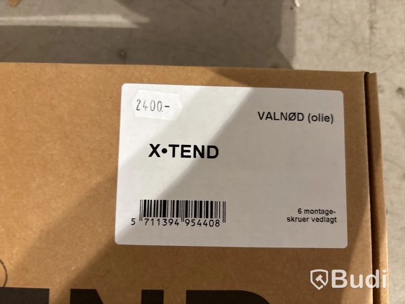 Klädhängare, X-TEND Valnöt - Ord. pris ink. moms ca: 2400 kr