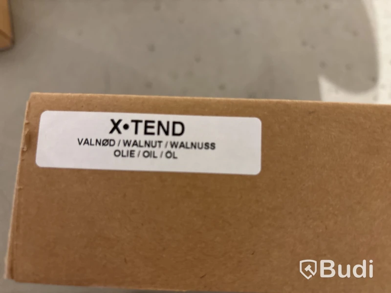 Klädhängare, X-TEND Valnöt - Ord. pris ink. moms ca: 2400 kr
