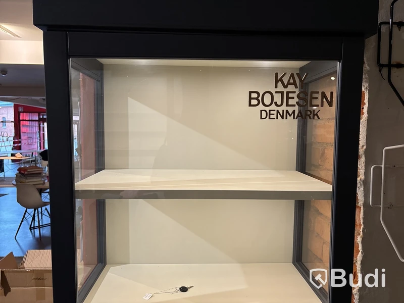 Utställningsskåp Kay Bojsen Denmark