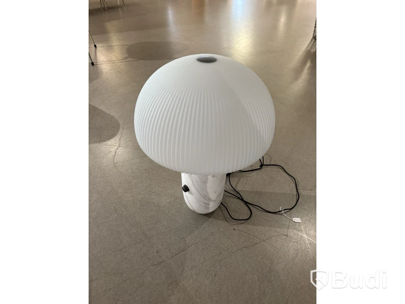 Lampa Vipp. Ord. pris inkl. moms: ca 9995 kr