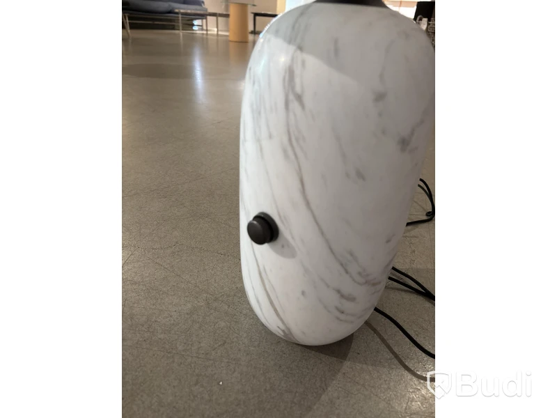 Lampa Vipp. Ord. pris inkl. moms: ca 9995 kr