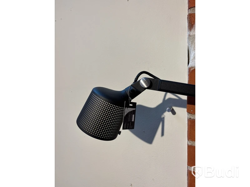 Lampa Vipp, vägghängd. Ord. pris inkl. moms: 4095 kr