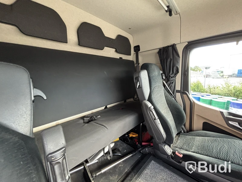Lastbil Mercedes-Benz Actros 1836 10.7 PowerShift 3 -2020 | Körskolebil