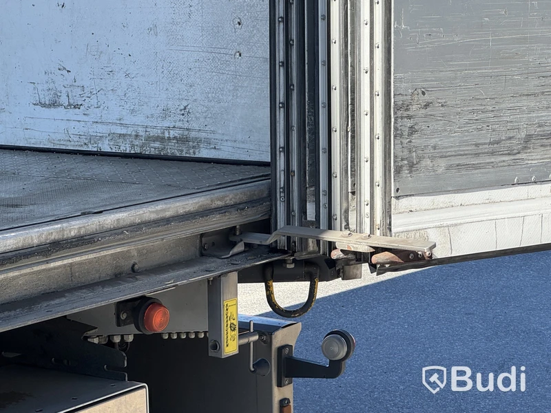 Refrigerated trailer Närko D4ZB12N62 -2024 | Mitsubishi
