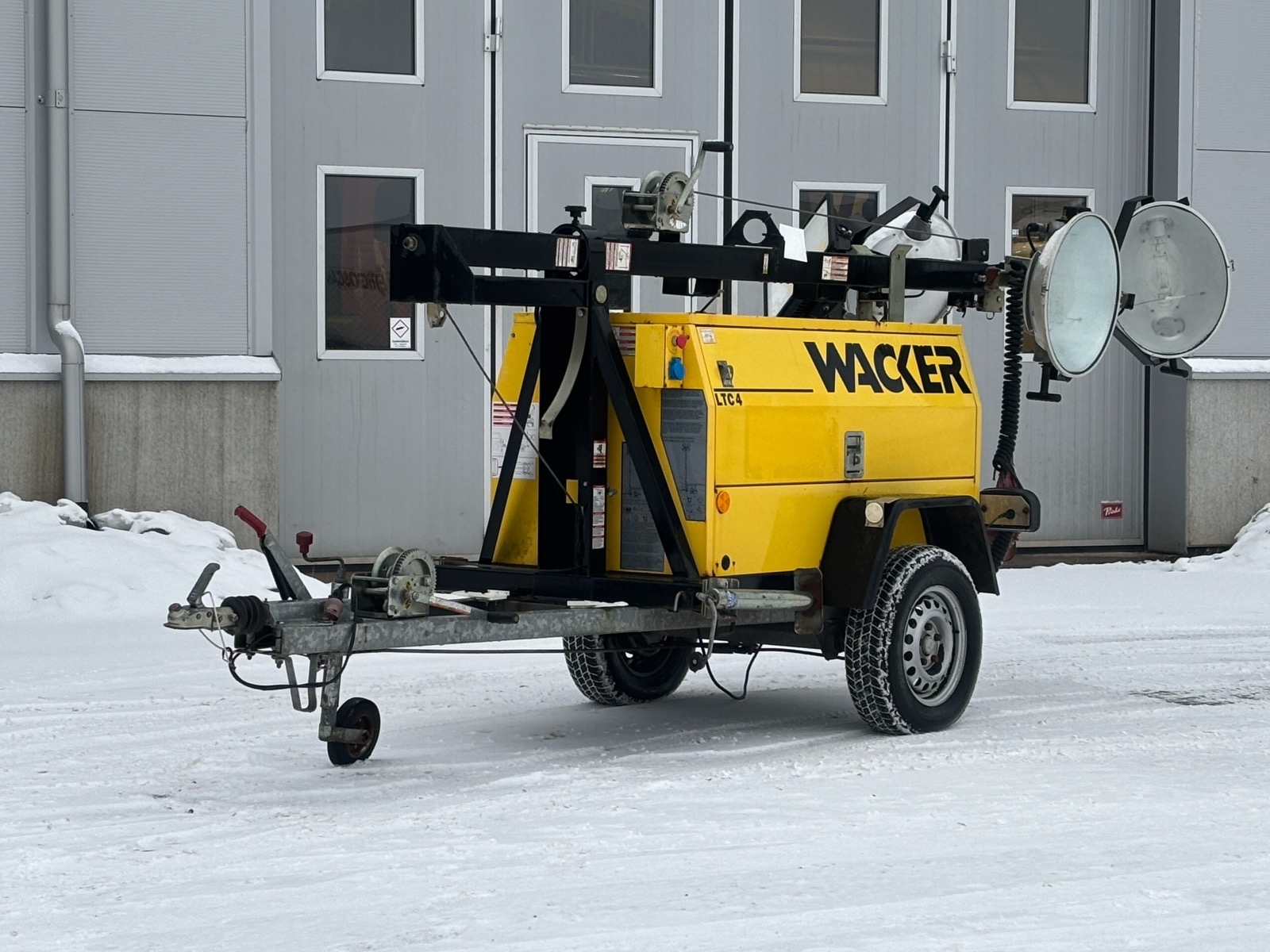 Belysningsmast Wacker LTC4 | Reparationsobjekt