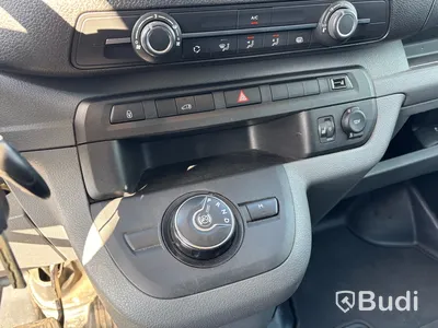 Skåpbil Opel Vivaro IP 2.0 -2021 | Automat | Dragkrok