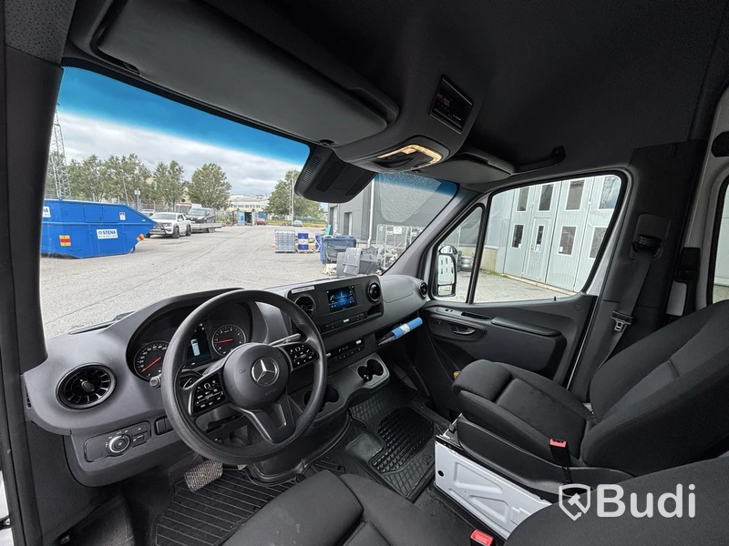 Box van Mercedes-Benz Sprinter 419 CDI 3.0 V6 -2021 | C1 licence