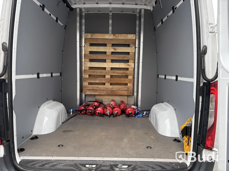 Box van Mercedes-Benz Sprinter 419 CDI 3.0 V6 -2021 | C1 licence