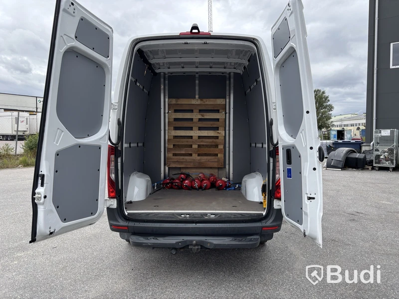 Box van Mercedes-Benz Sprinter 419 CDI 3.0 V6 -2021 | C1 licence