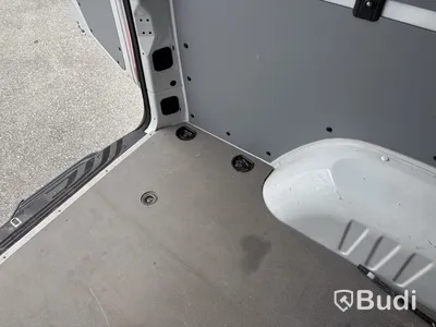 Box van Mercedes-Benz Sprinter 419 CDI 3.0 V6 -2021 | C1 licence