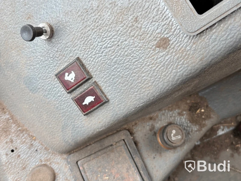 Traktor Massey Fergusson 3070 4WD 3070 4Wd -1990