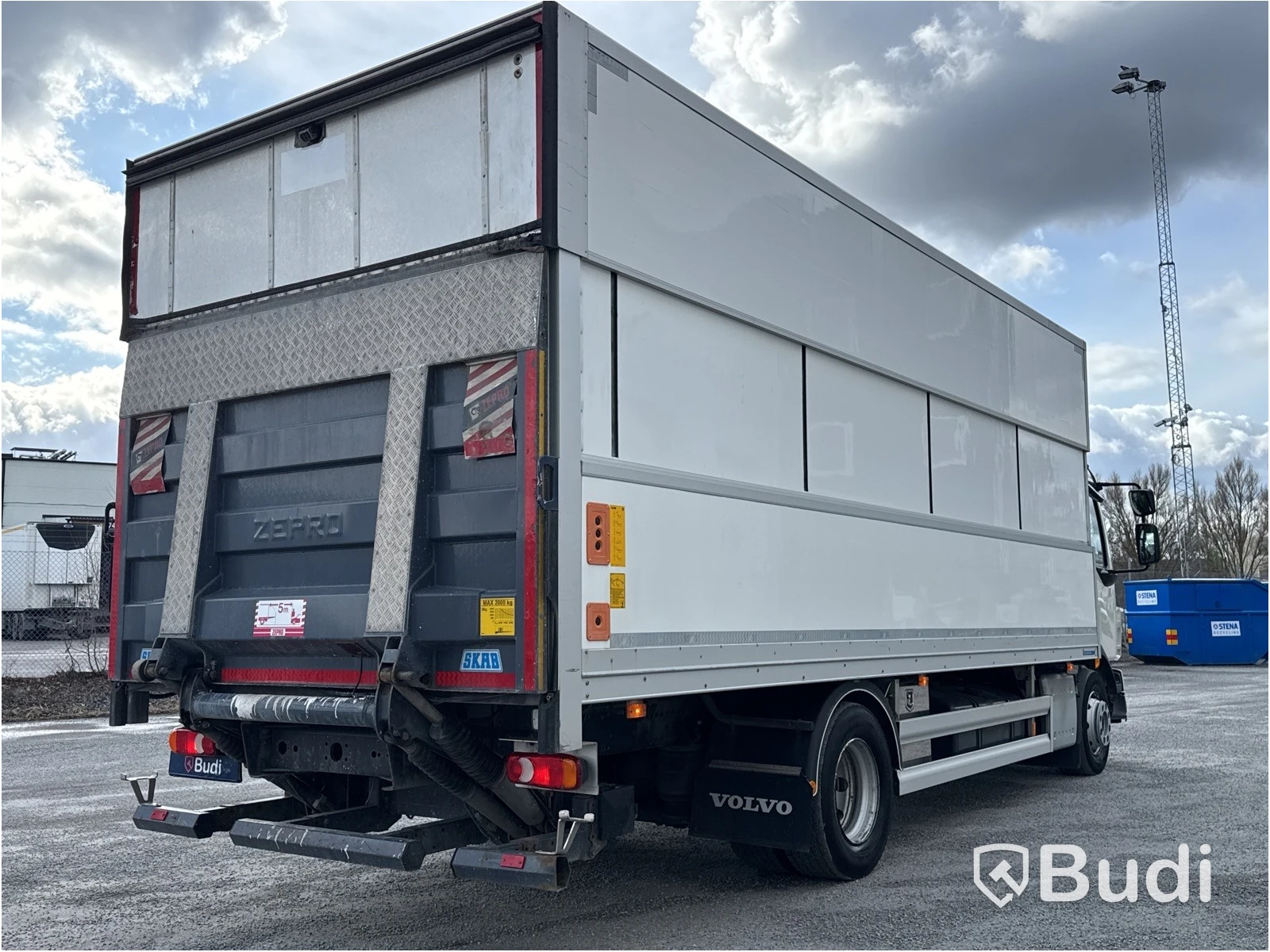 Volvo FL 250 -2018 | Höj - sänkskåp SKAB | Zepro