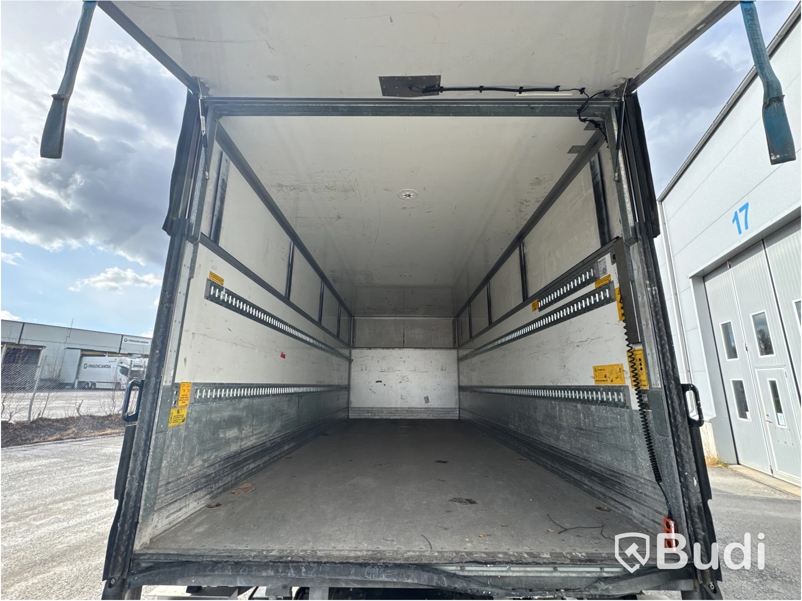 Volvo FL 250 -2018 | Höj - sänkskåp SKAB | Zepro