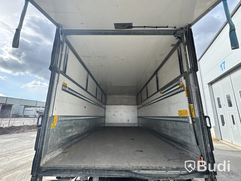 Volvo FL 250 -2018 | Höj - sänkskåp SKAB | Zepro