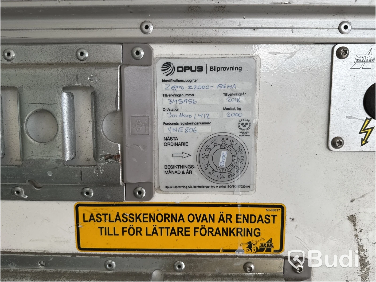 Volvo FL 250 -2018 | Höj - sänkskåp SKAB | Zepro