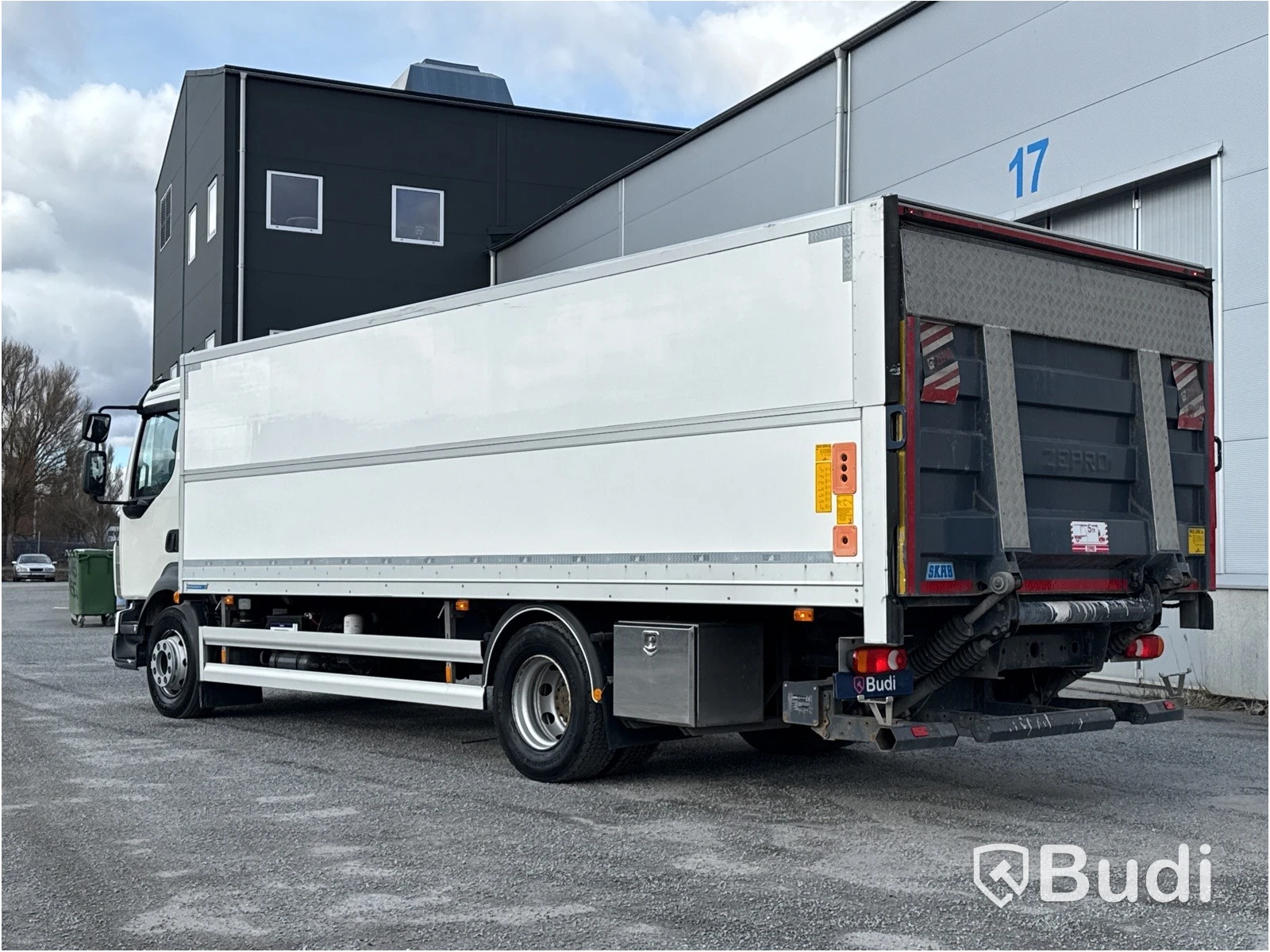 Volvo FL 250 -2018 | Höj - sänkskåp SKAB | Zepro